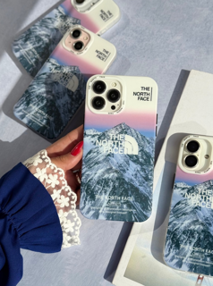 قاب آیفون The North Face